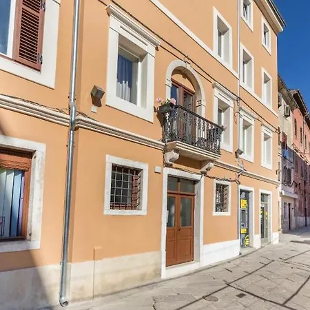 Appartement Fresco Residence- In The Center Of Pula